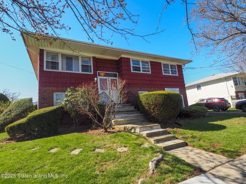 Photo of 1039 Richmond Road, Staten Island, NY 10304 (MLS # 2506564)