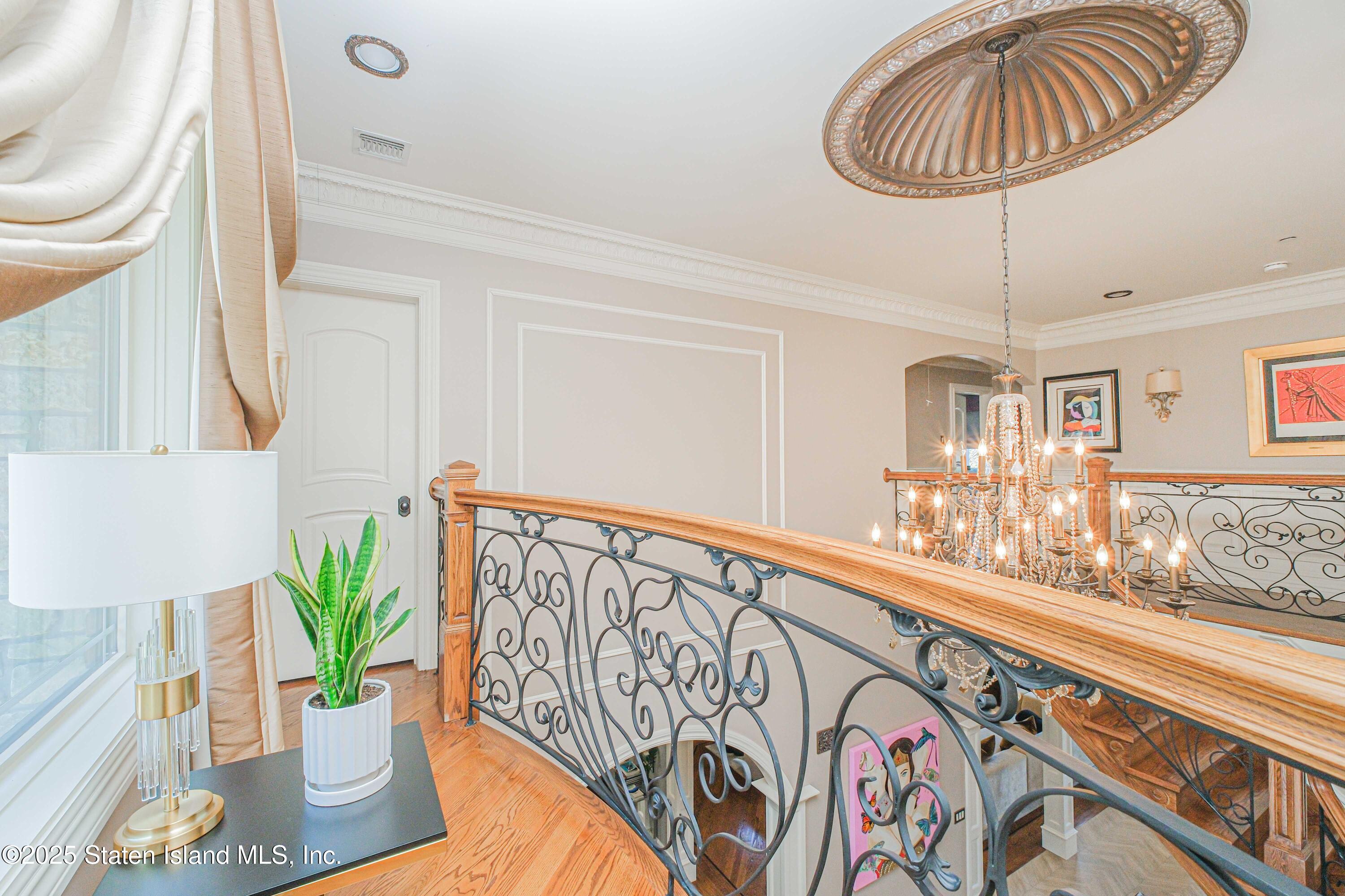 563 Todt Hill Road, Staten Island, New York image 42