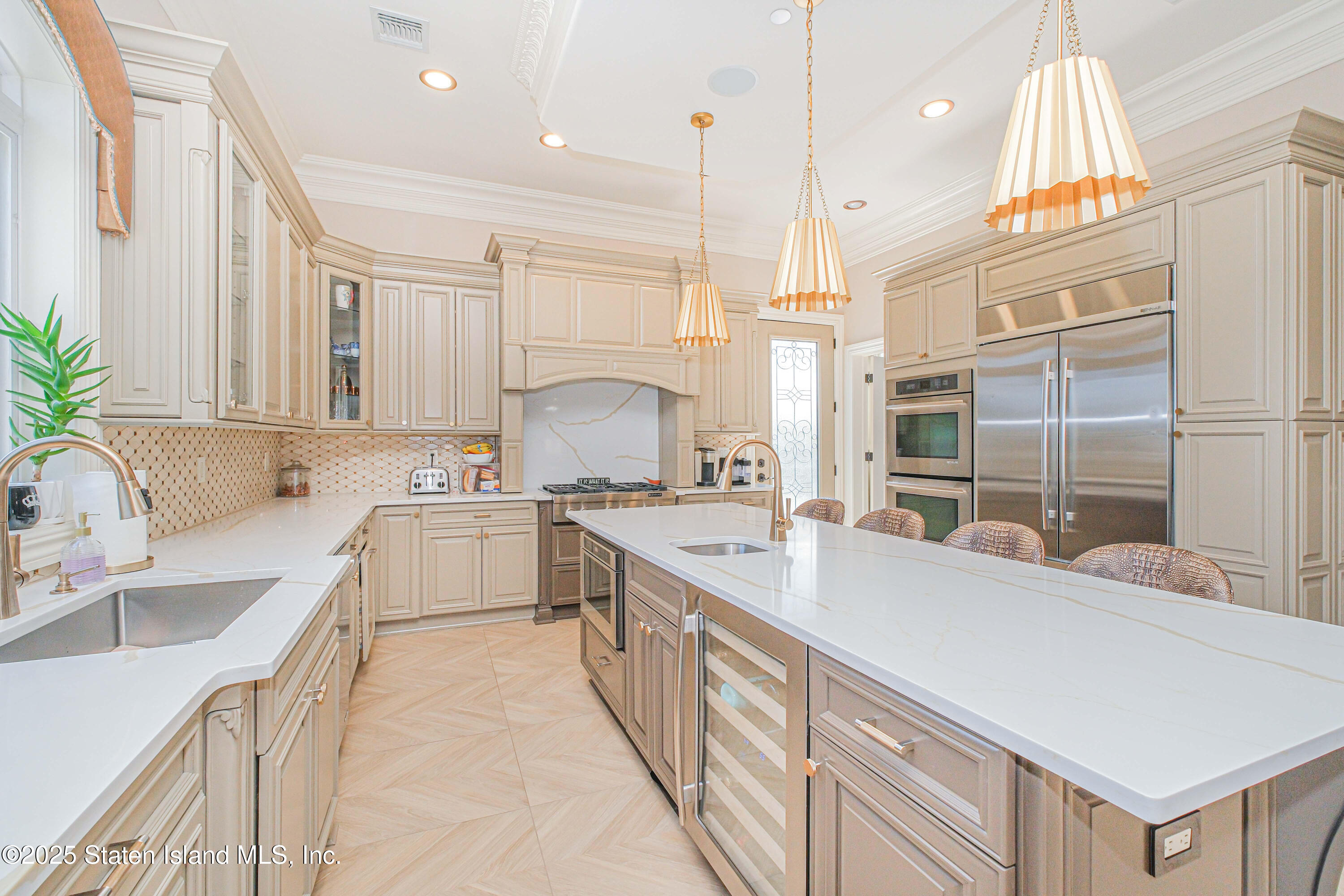 563 Todt Hill Road, Staten Island, New York image 32