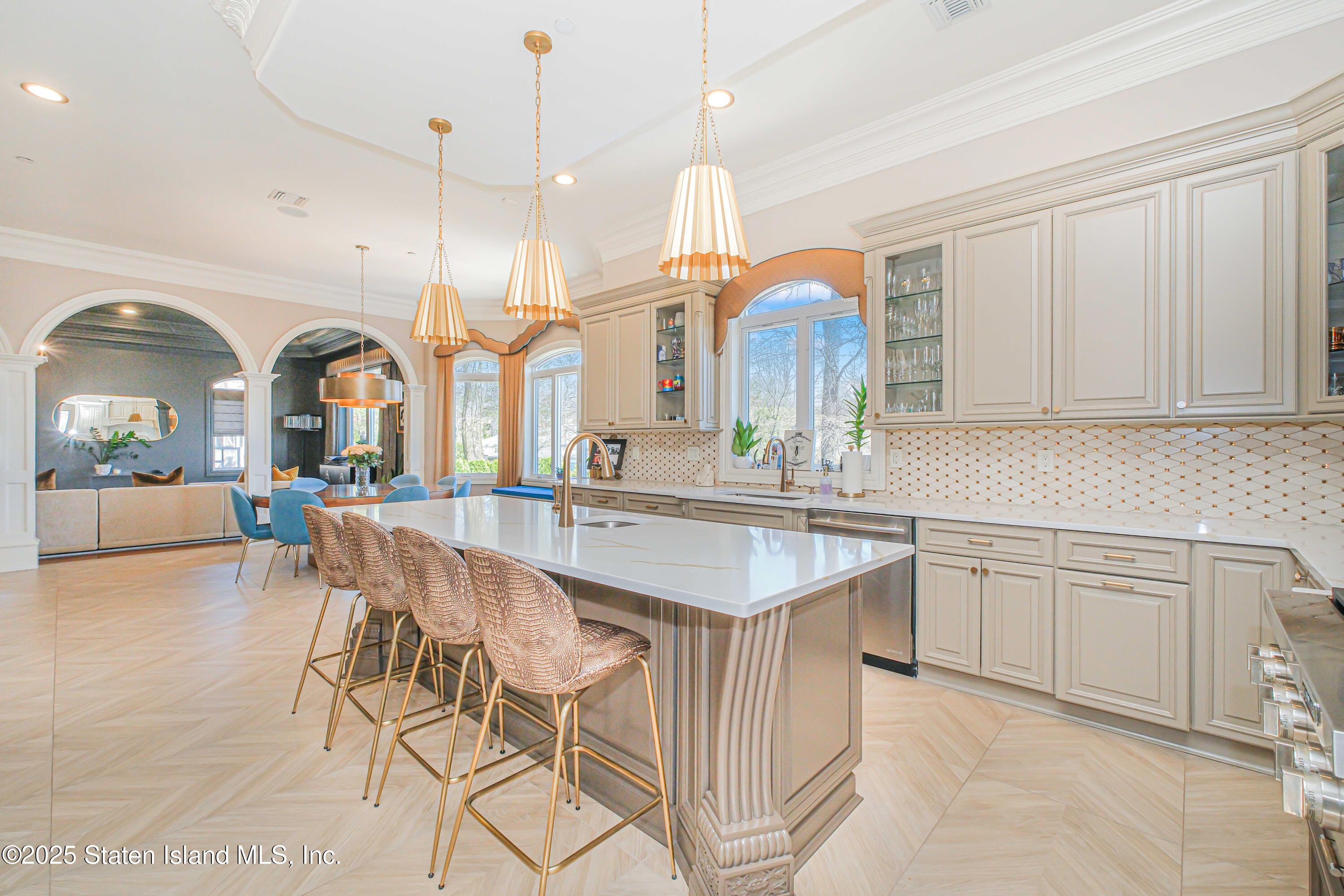 563 Todt Hill Road, Staten Island, New York image 29