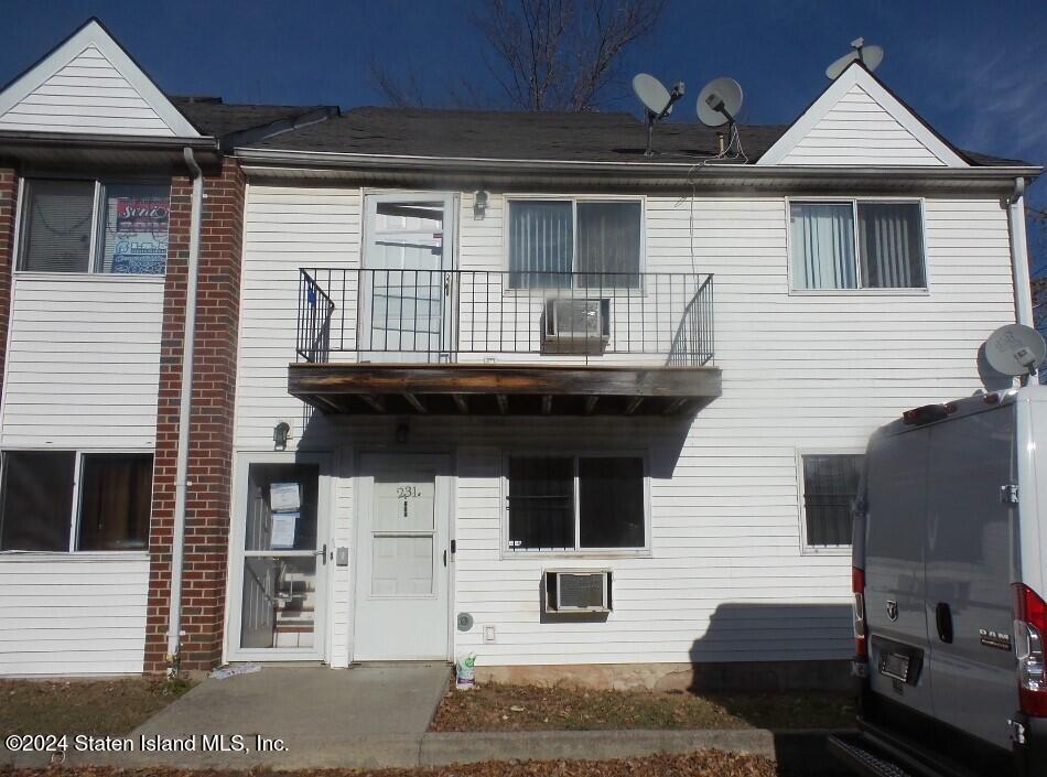 231 Maple Parkway, Staten Island, New York image 2