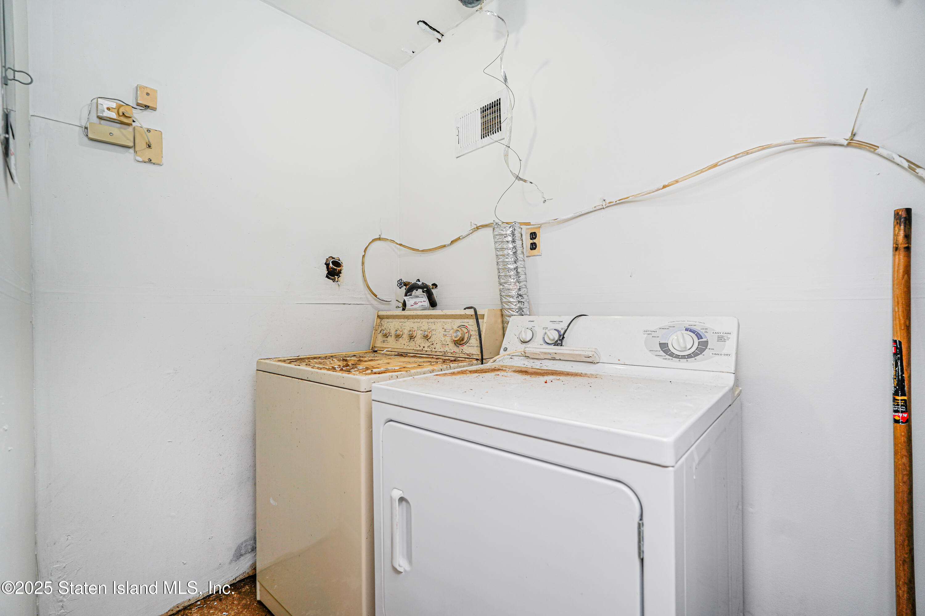 254 Katan Avenue #B, Staten Island, New York image 27
