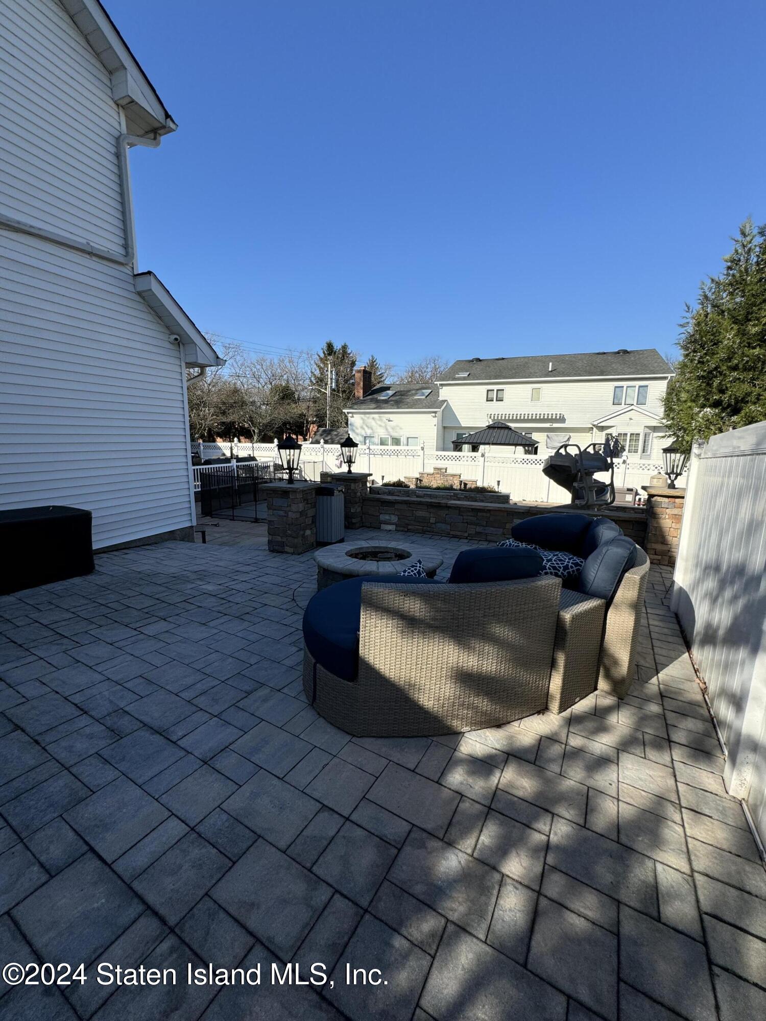 15 Woodvale Loop, Staten Island, New York image 16