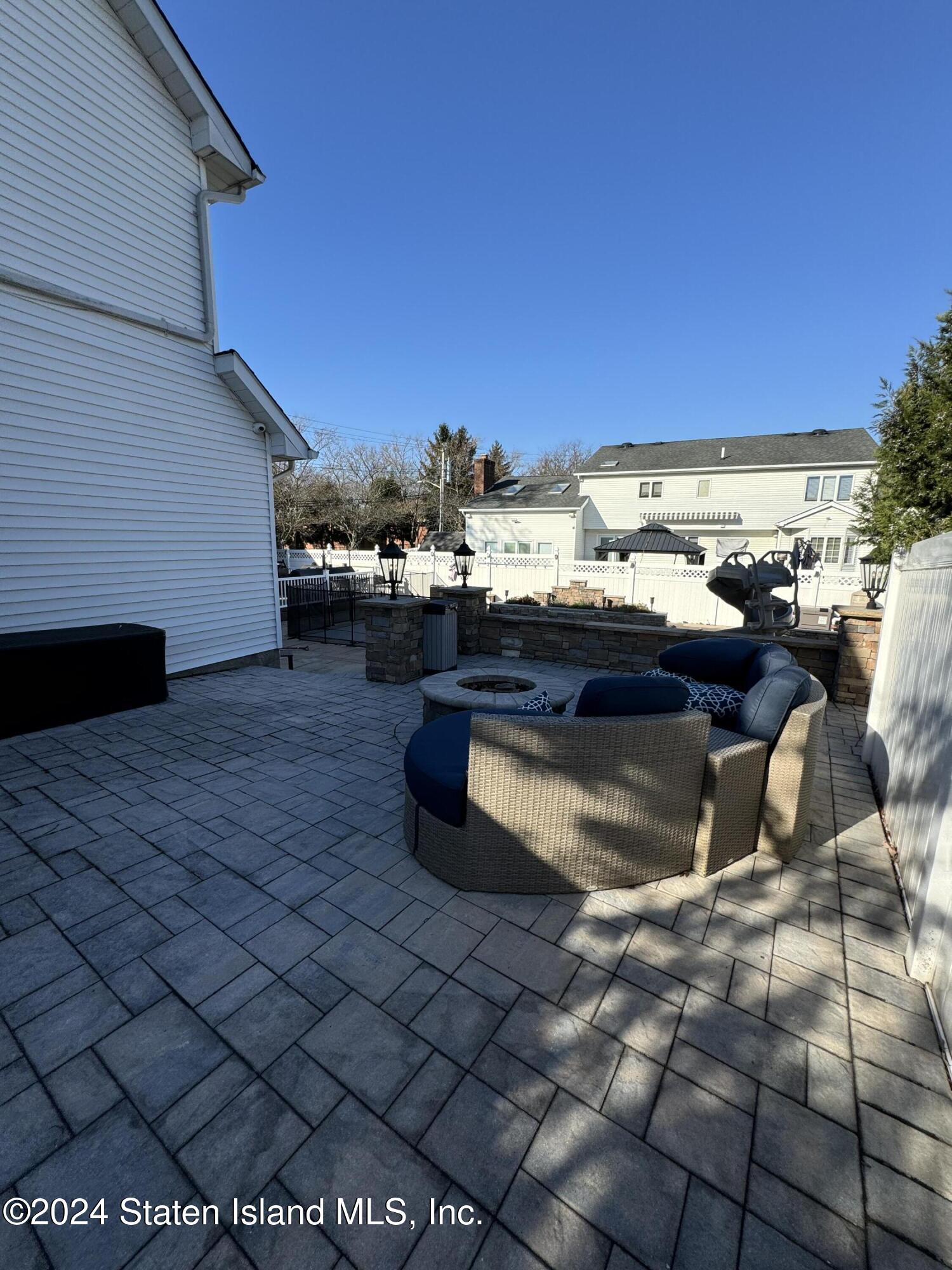 15 Woodvale Loop, Staten Island, New York image 17