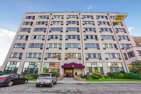 Photo of 10 Bay Street Landing #5-A, Staten Island, NY 10301 (MLS # 2506145)