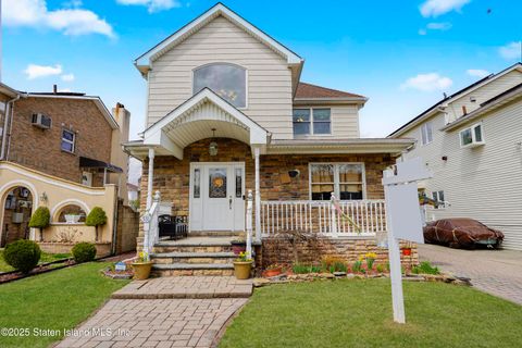 Photo of 531 Rensselaer Avenue, Staten Island, NY 10312 (MLS # 2501632)