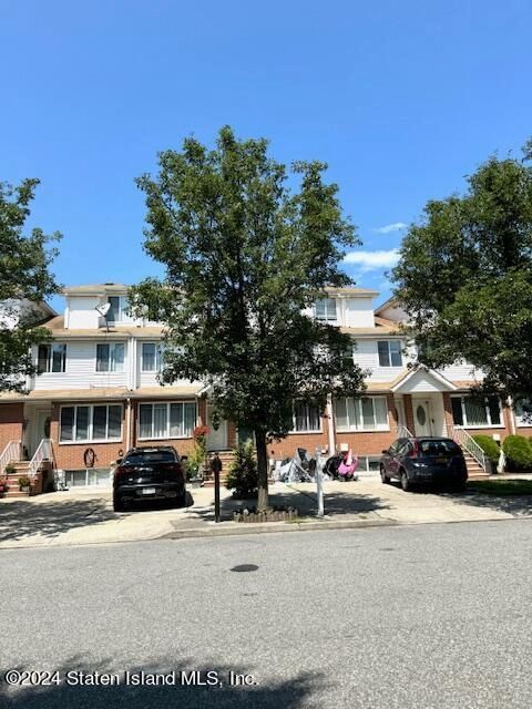Photo of 29 Chatham Street, Staten Island, NY 10312 (MLS # 2404823)
