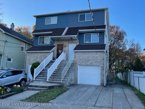 Photo of 37 Mildred Avenue, Staten Island, NY 10314 (MLS # 1162302)