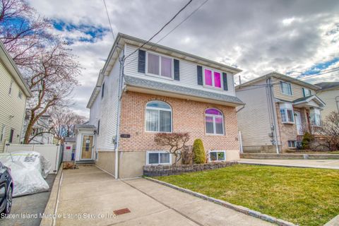 Photo of 19 Livingston Avenue, Staten Island, NY 10314 (MLS # 1160427)
