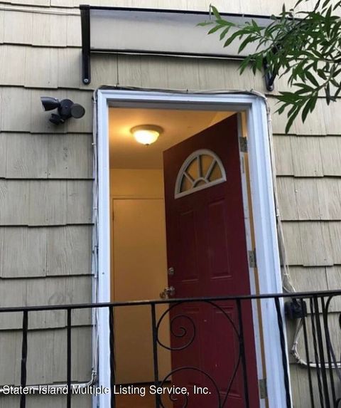 Photo of 264 Woodward Avenue, Staten Island, NY 10314 (MLS # 1164449)
