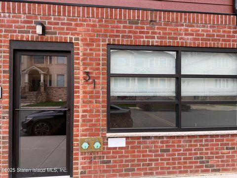 Photo of 31 Herbert Street, Staten Island, NY 10309 (MLS # 2506859)