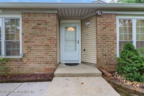 Photo of 171 Bristol Court, Old Bridge, NJ 08857 (MLS # 2507251)