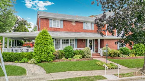 Photo of 1 Sunset Hill Drive, Staten Island, NY 10301 (MLS # 2505678)