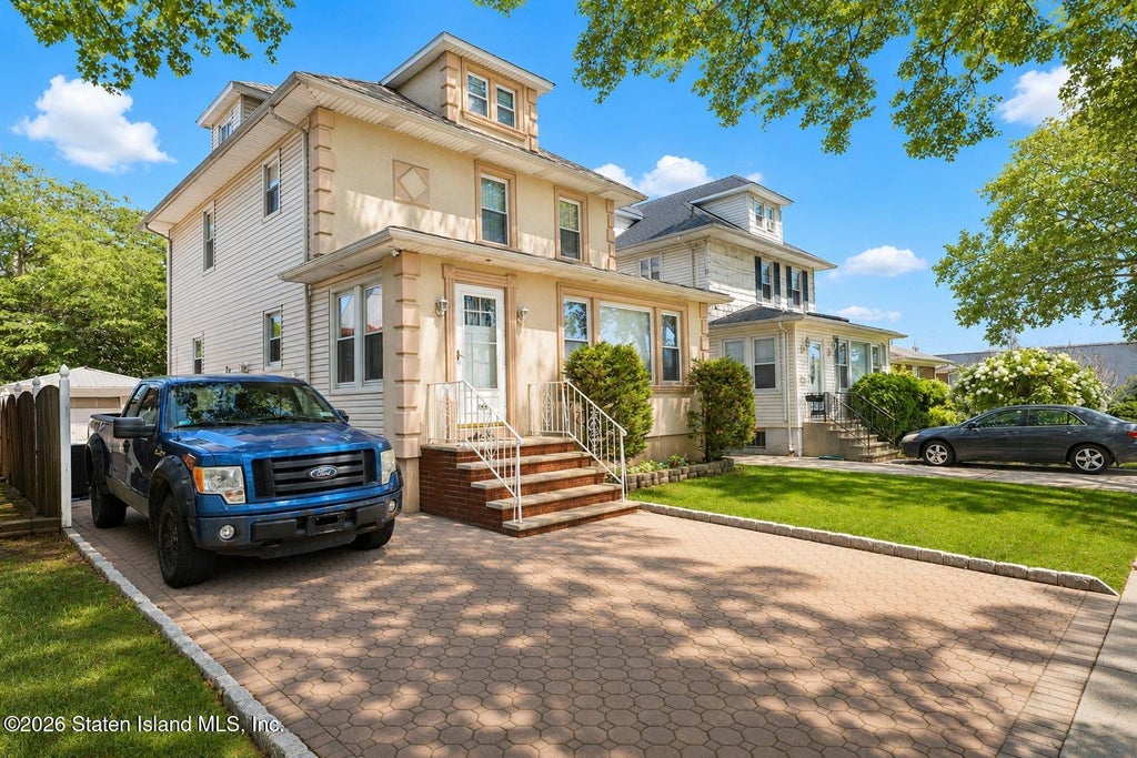 Photo of 109 Coddington Avenue, Staten Island, NY 10306 (MLS # 2605682)