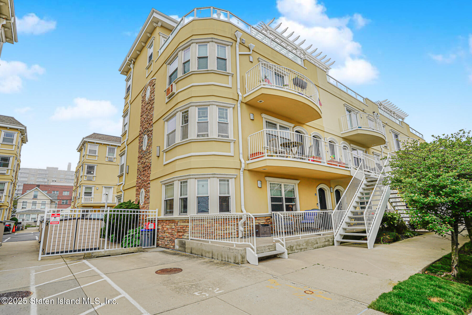 175 Beach 100th Street #8A, Queens, New York image 3