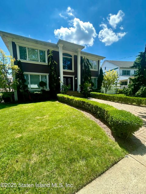 Photo of 66 Pleasant Plains Avenue, Staten Island, NY 10309 (MLS # 2601764)