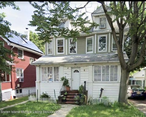 Photo of 83 Palmer Avenue, Staten Island, NY 10302 (MLS # 1165381)