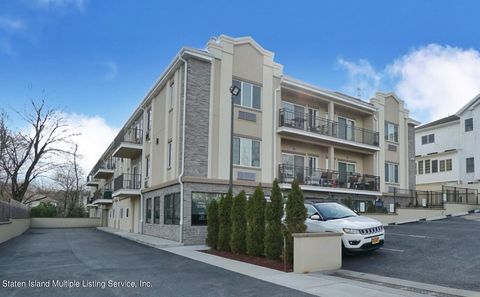 Photo of 1235 Forest Hill Road #1e, Staten Island, NY 10314 (MLS # 1163195)