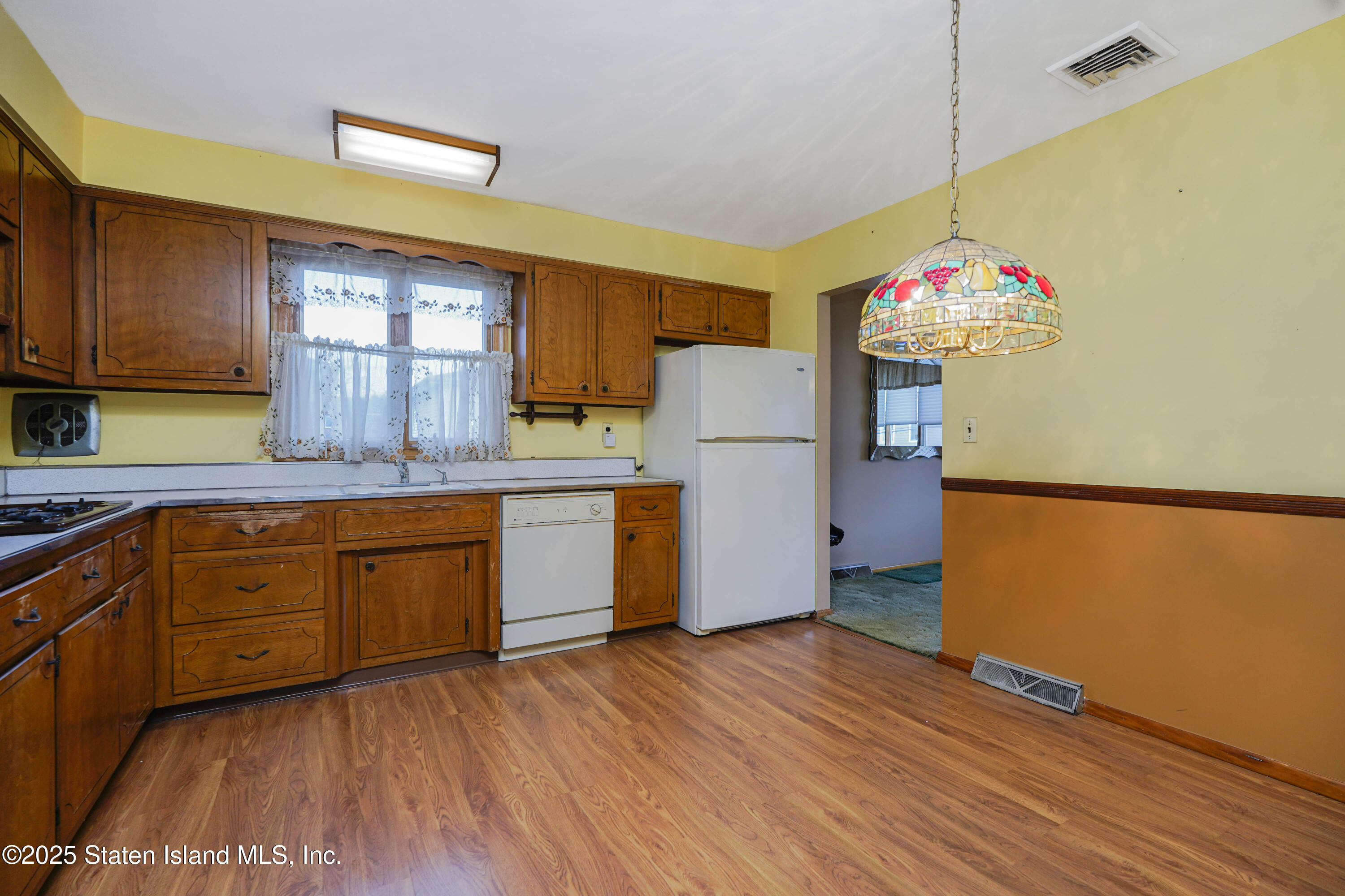 531 Jewett Avenue, Staten Island, New York image 20