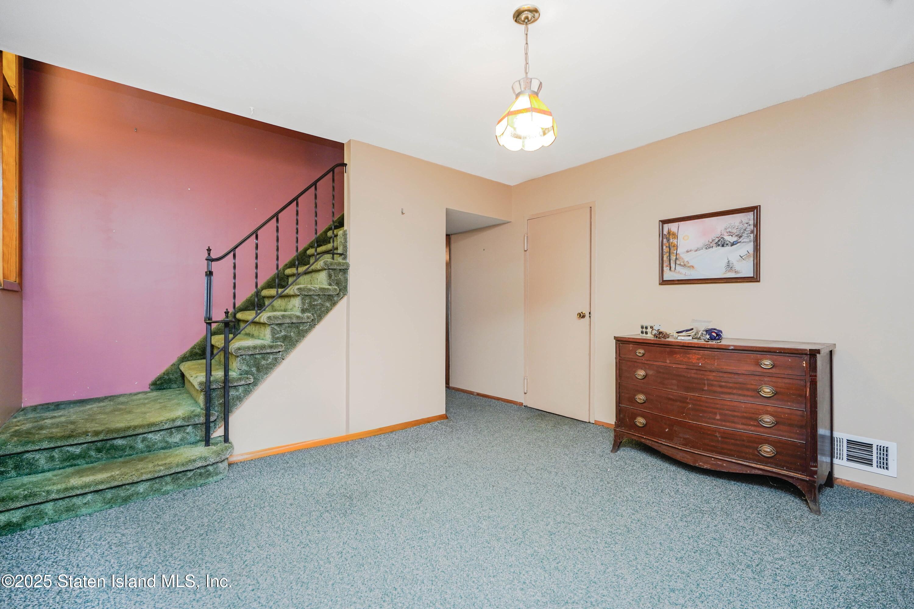 531 Jewett Avenue, Staten Island, New York image 10