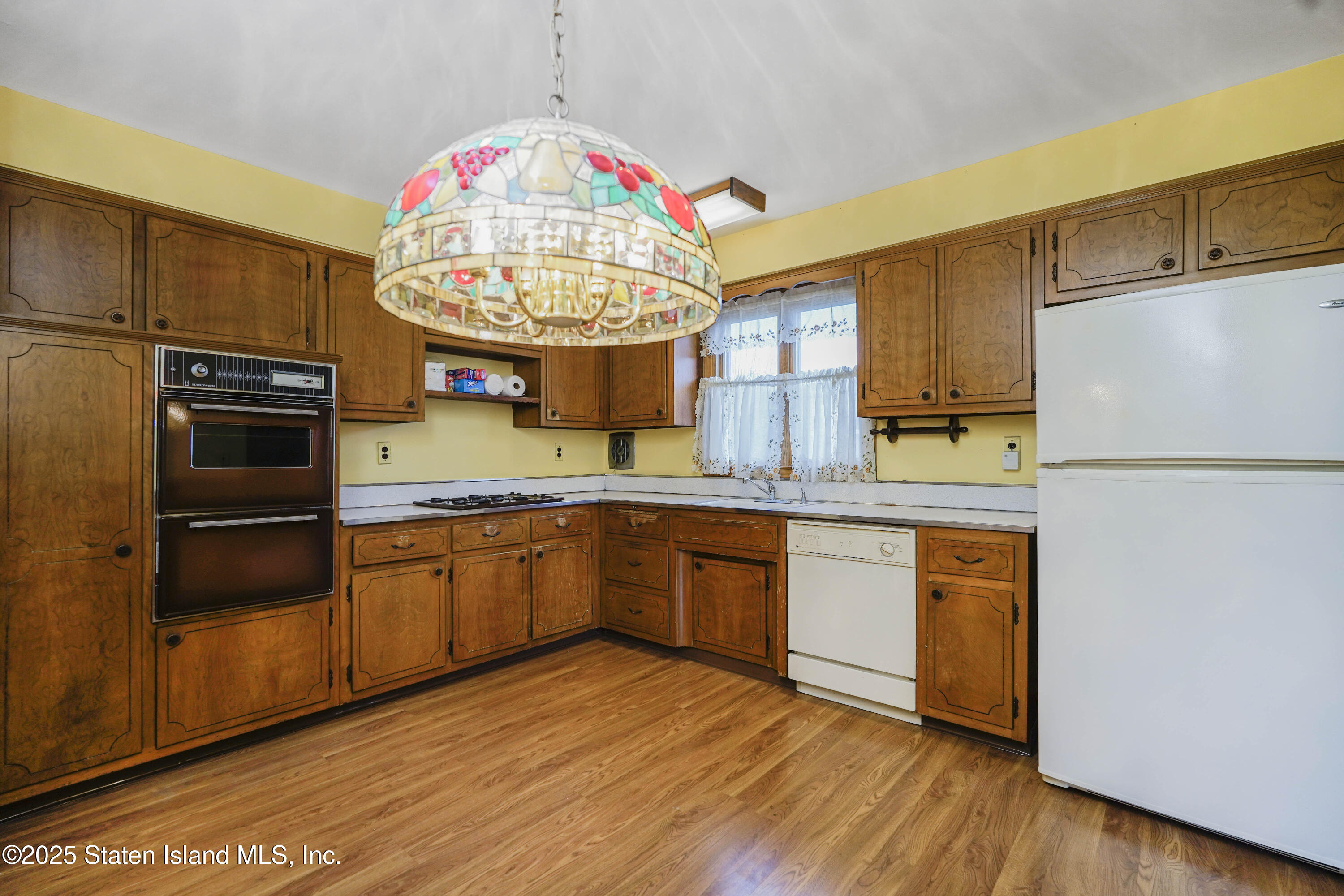 531 Jewett Avenue, Staten Island, New York image 18