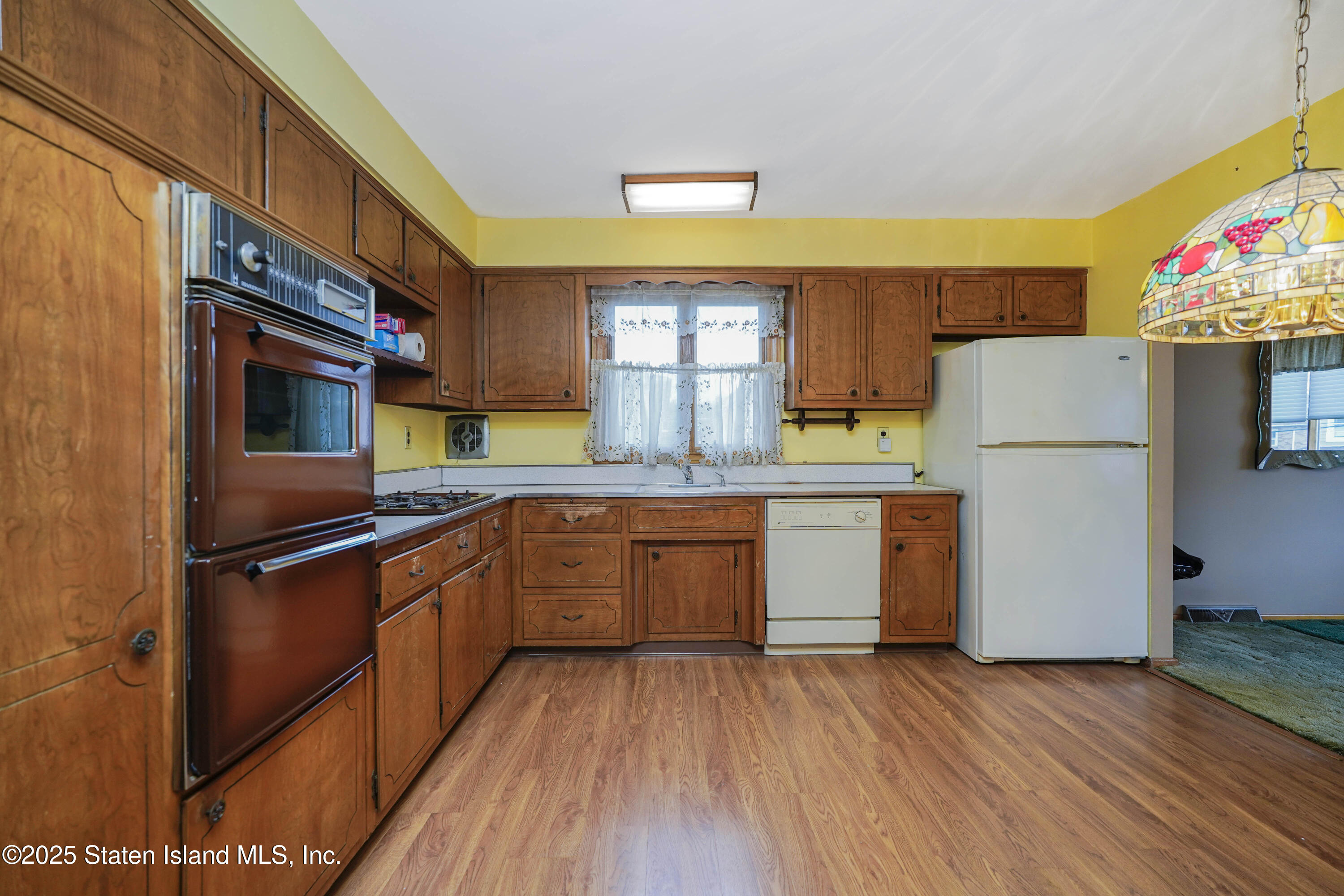 531 Jewett Avenue, Staten Island, New York image 19