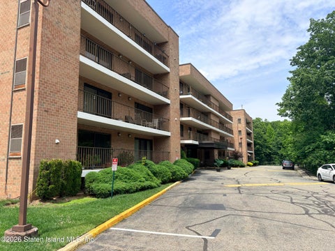 Condo For Sale - 3461 Amboy Road #4C<br/> Staten Island, NY 10306