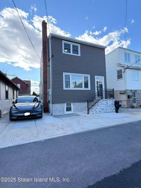 Photo of 30 Seafoam Street, Staten Island, NY 10306 (MLS # 2602173)