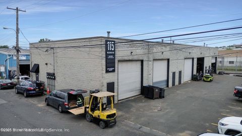 Photo of 115 Industrial Loop, Staten Island, NY 10309 (MLS # 2504237)