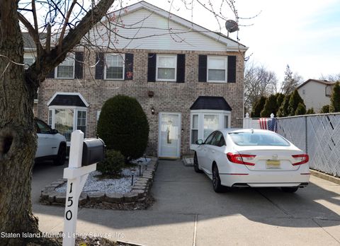 Photo of 150 Corona Avenue, Staten Island, NY 10306 (MLS # 1160527)