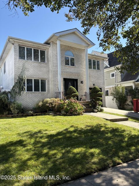 Photo of 659 Rockaway Street, Staten Island, NY 10307 (MLS # 2506721)