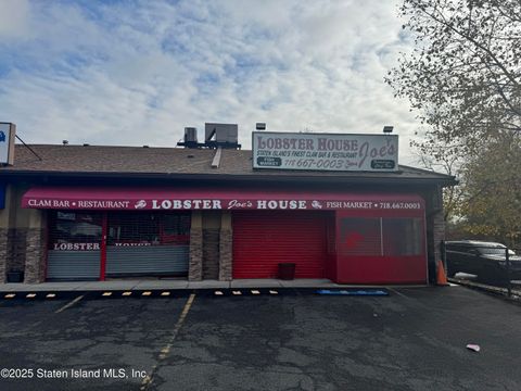 Photo of 1898 Hylan Boulevard, Staten Island, NY 10305 (MLS # 2506799)