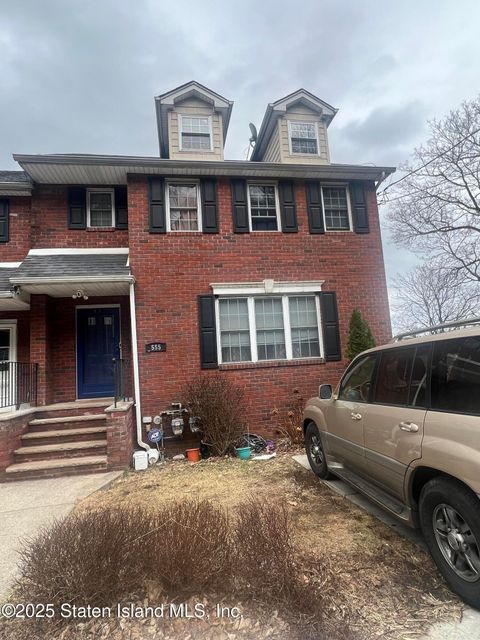 Photo of 555 Van Duzer Street, Staten Island, NY 10304 (MLS # 2501263)