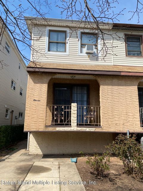 Photo of 11 Lisa Lane, Staten Island, NY 10312 (MLS # 1161000)