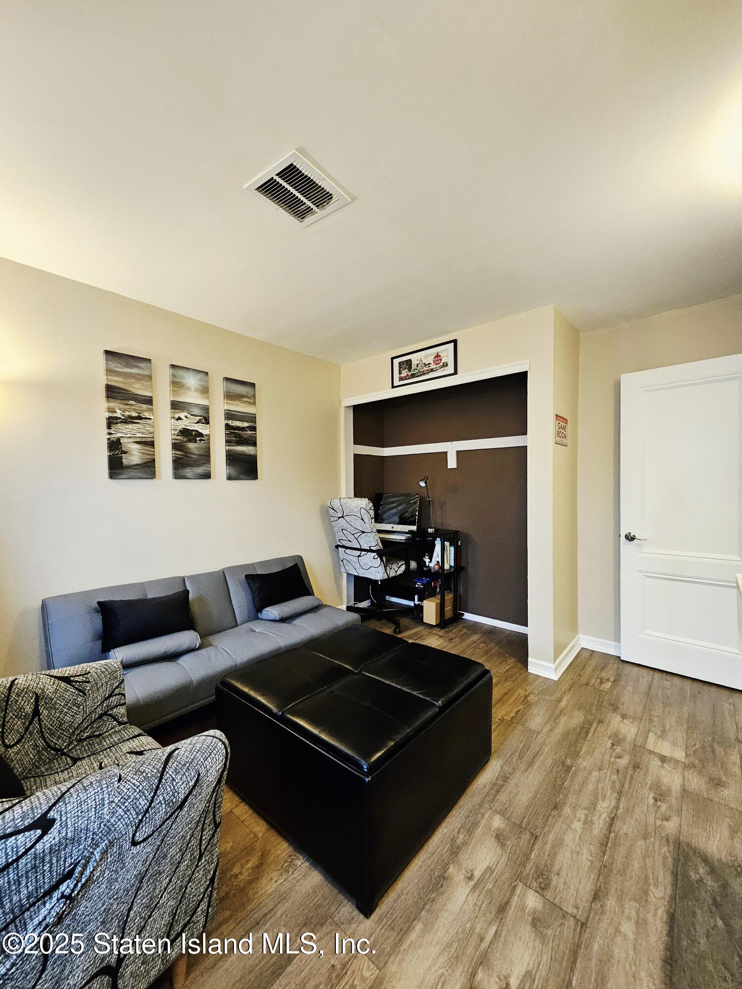 221 Pond Way #A, Staten Island, New York image 6