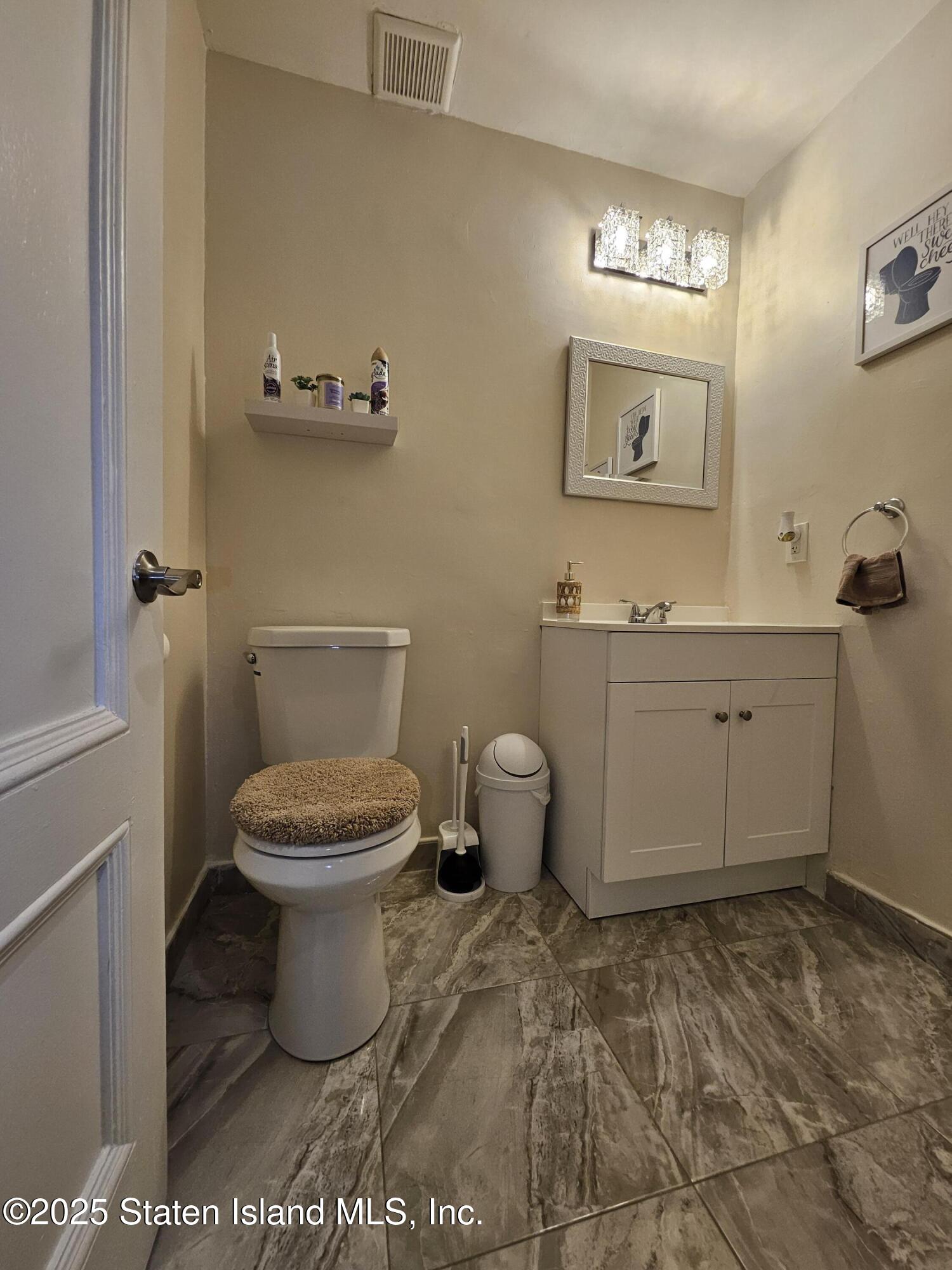 221 Pond Way #A, Staten Island, New York image 14
