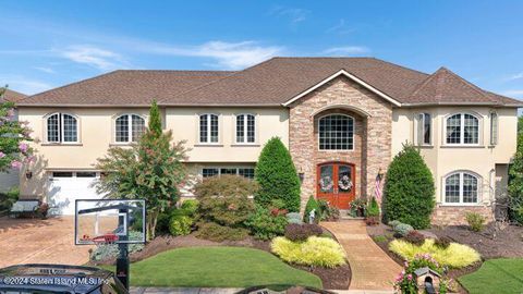 Photo of 123 Vineland Avenue, Staten Island, NY 10312 (MLS # 2405360)