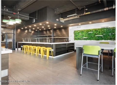 Photo of 4 Minthorne Street, Staten Island, NY 10301 (MLS # 2505448)