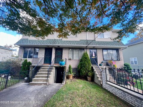 Photo of 243 Tompkins Avenue, Staten Island, NY 10304 (MLS # 2506338)