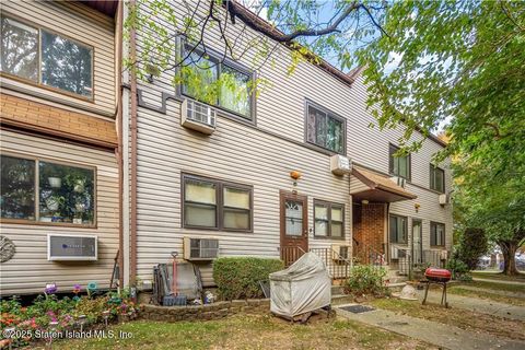 Photo of 360 Barlow Avenue #32a, Staten Island, NY 10308 (MLS # 2506413)