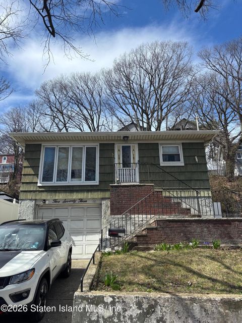 Photo of 573 Richmond Road, Staten Island, NY 10304 (MLS # 2601819)