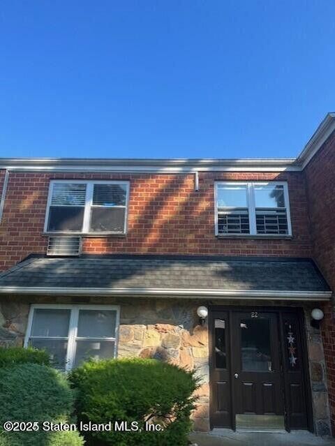 Photo of 22 Bay Terrace #2e, Staten Island, NY 10306 (MLS # 2502963)