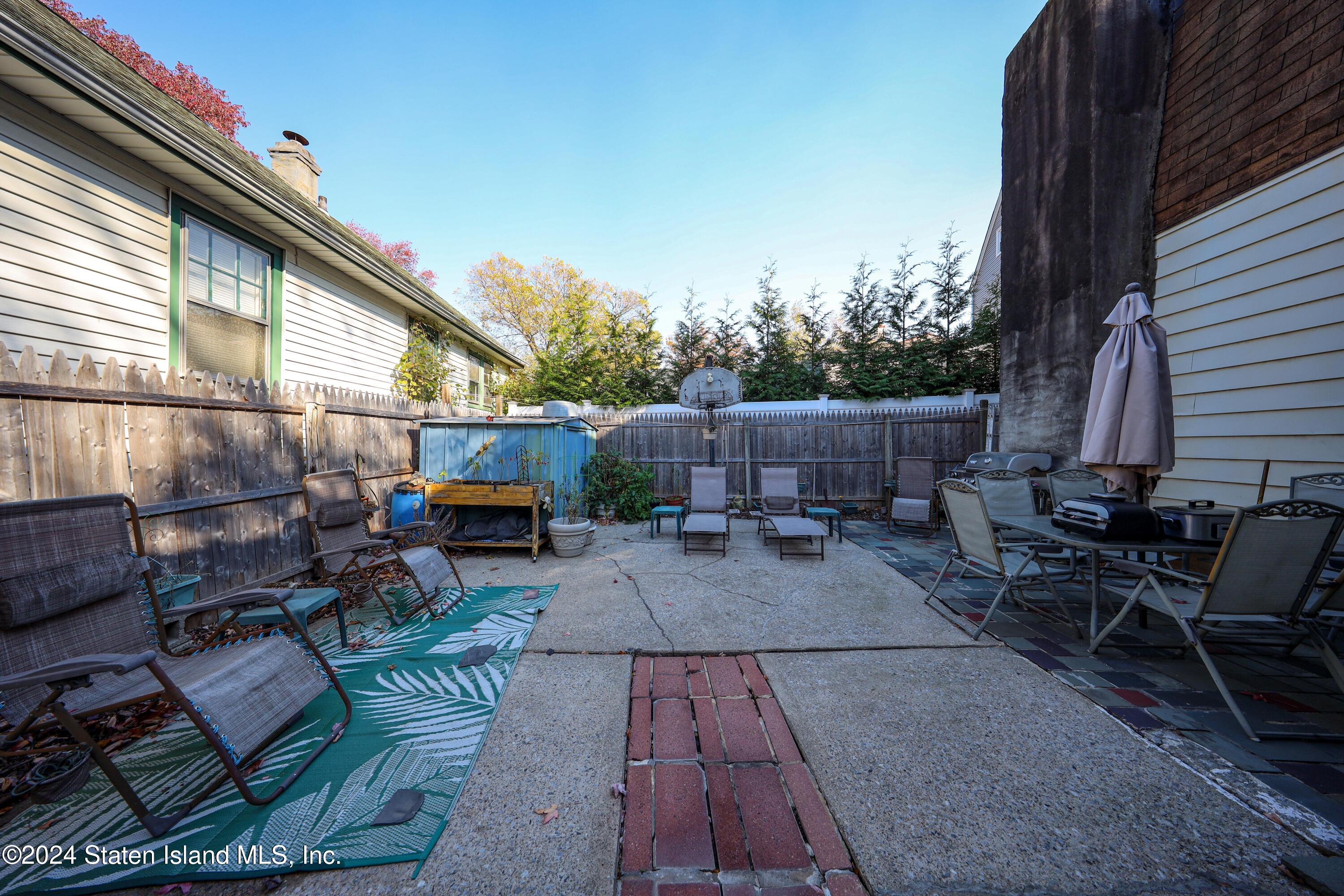 843 W Fingerboard Road, Staten Island, New York image 13