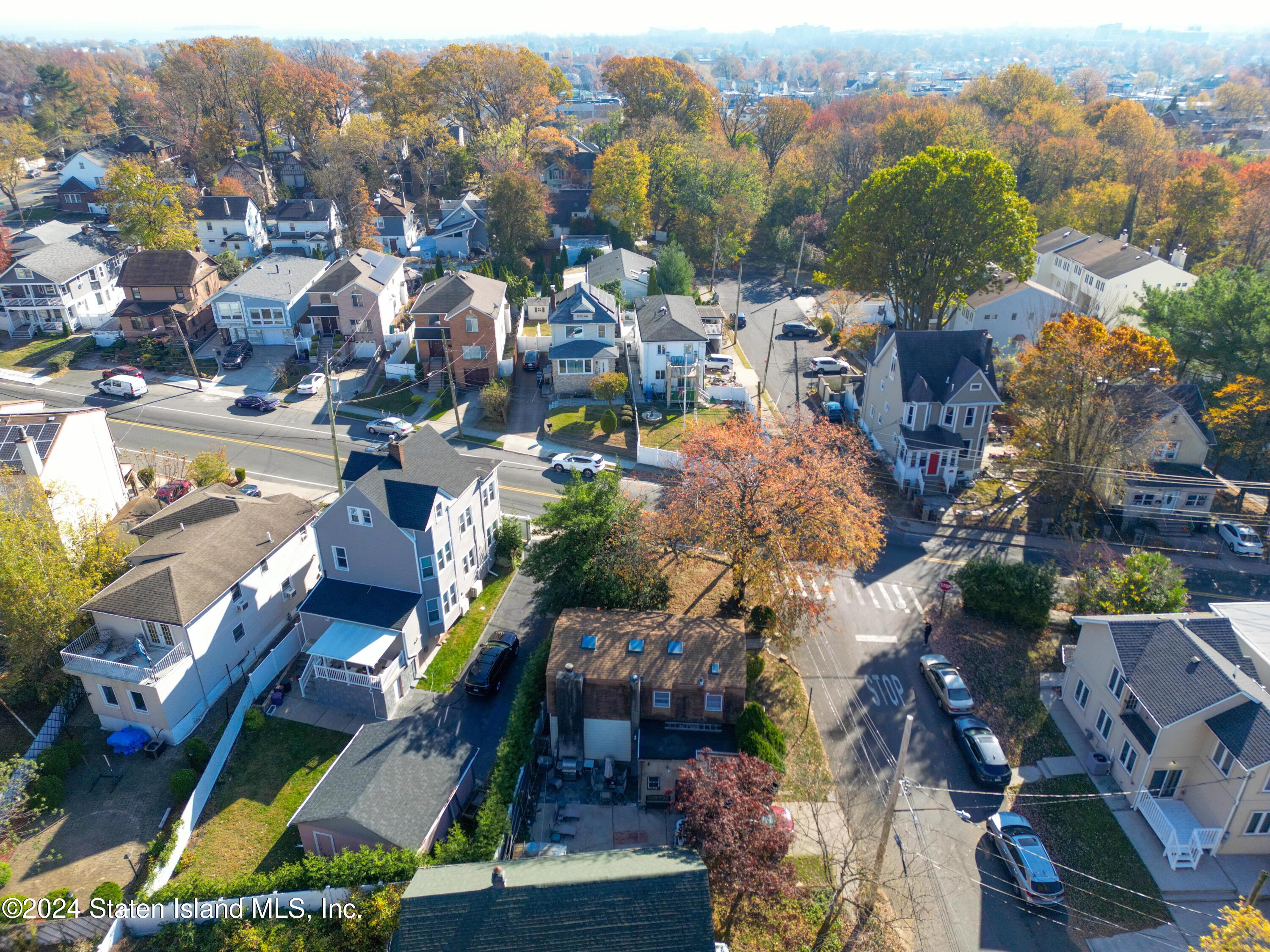 843 W Fingerboard Road, Staten Island, New York image 7