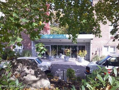 Photo of 55 Austin Place #4s, Staten Island, NY 10304 (MLS # 1165545)