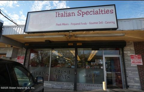 Photo of 3946 Richmond Avenue, Staten Island, NY 10312 (MLS # 2505963)