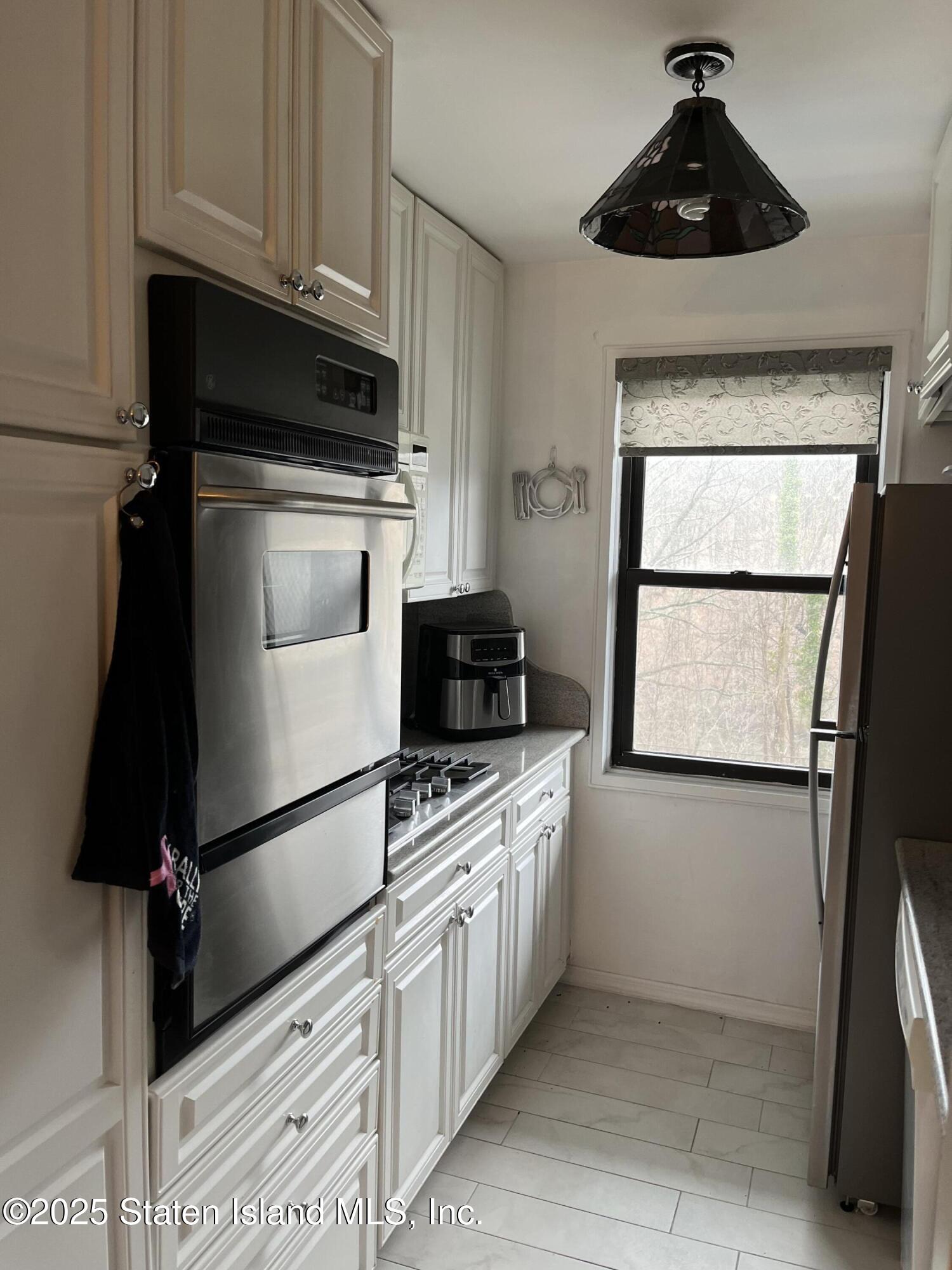 1000 Clove Road #2O, Staten Island, New York image 22
