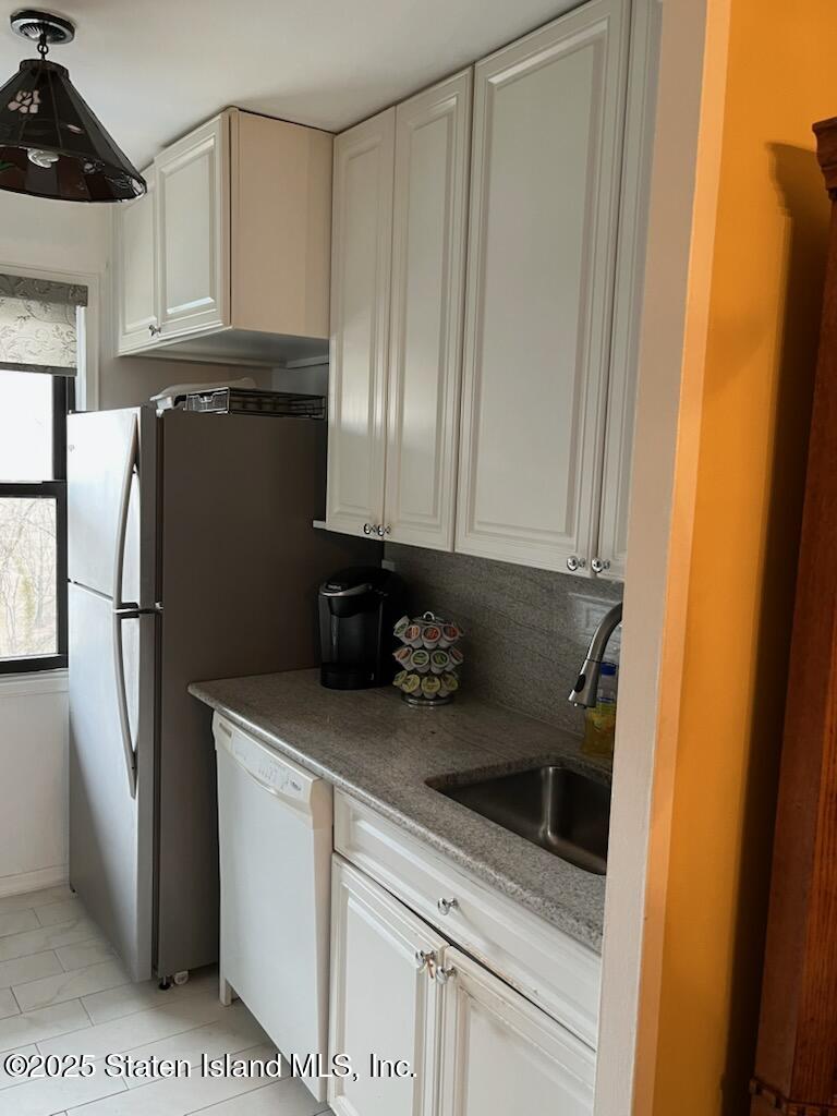 1000 Clove Road #2O, Staten Island, New York image 25