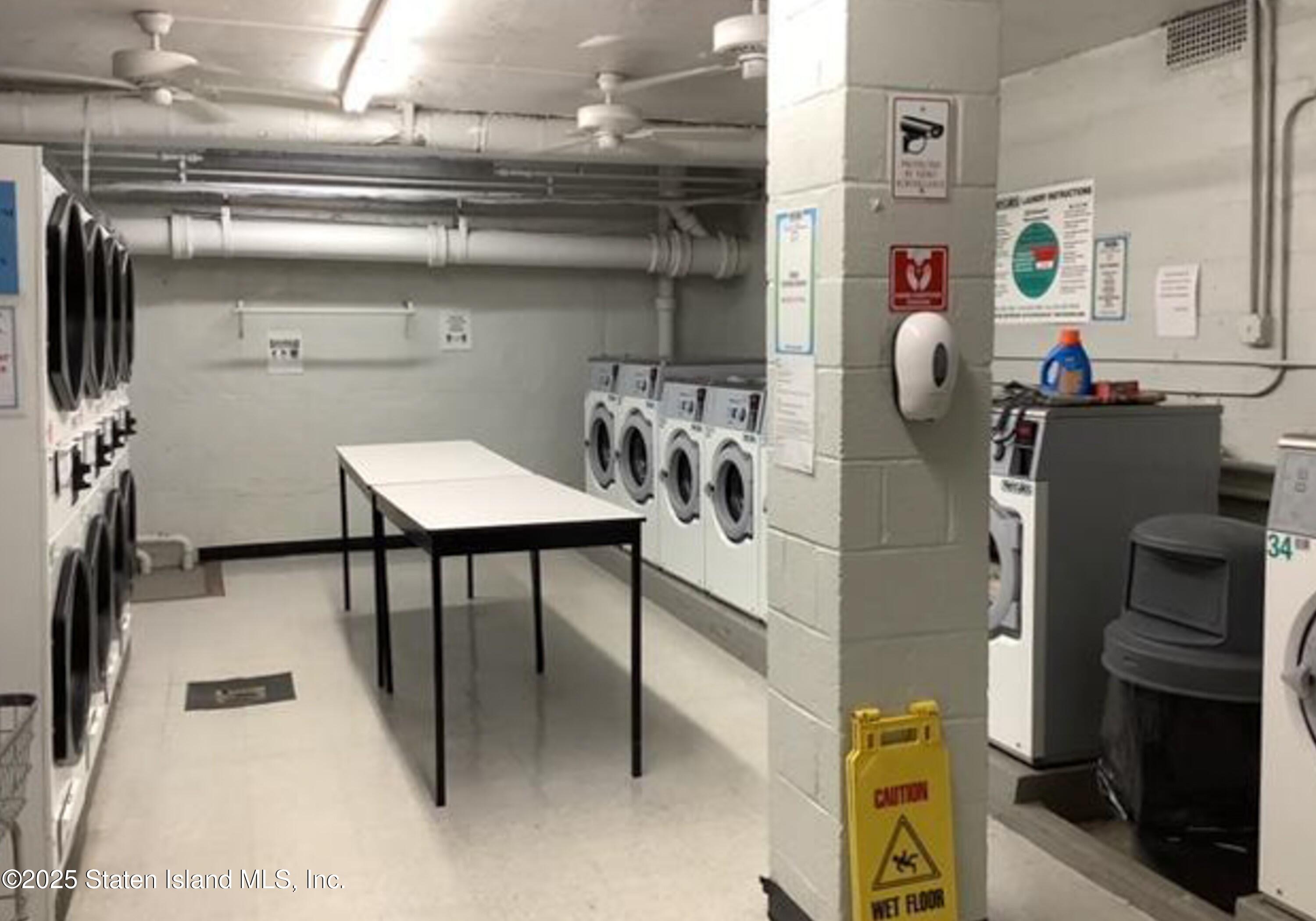 1000 Clove Road #2O, Staten Island, New York image 37