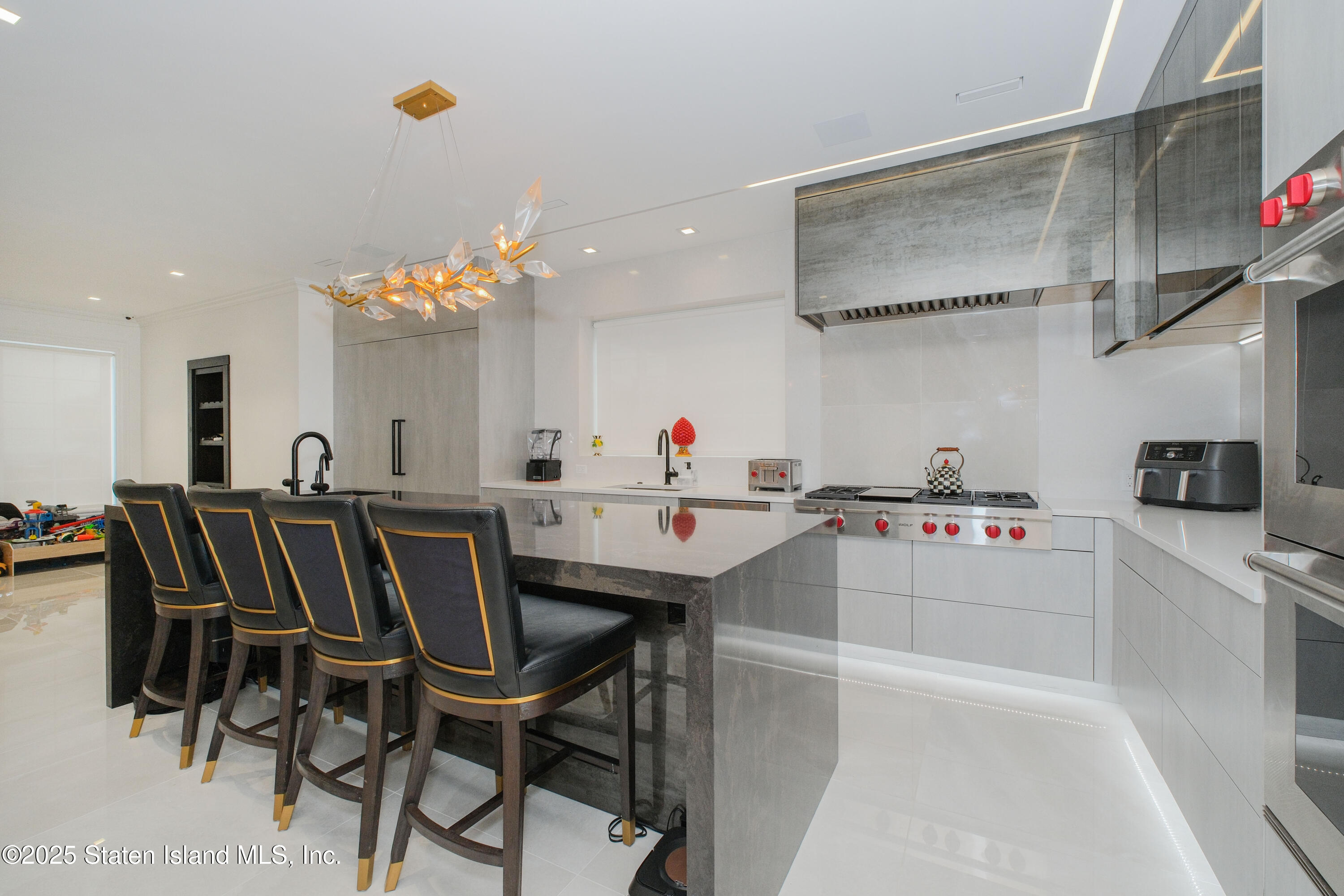2404 Royce Street, Brooklyn, New York image 9